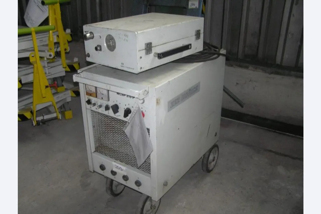 Prumyslových robotu-1